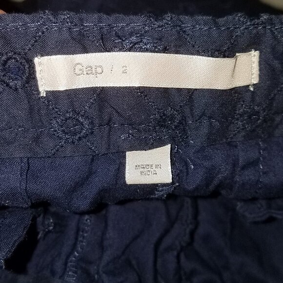 GAP Navy Blue Eyelet Short Shorts Size 2 Summer 100% Cotton - Picture 6 of 7